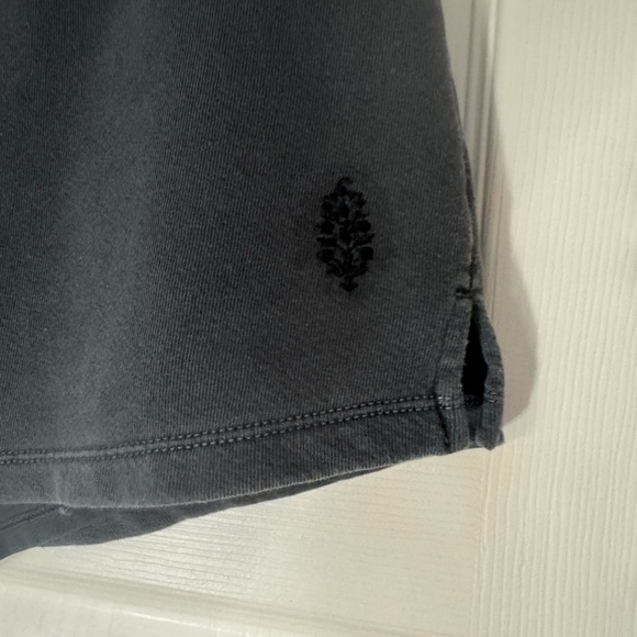 FP MOVEMENT FAST BREAK SWEATSHIRT AND SKIRT PANTS SET
Free People NWT - Picture 10 of 14